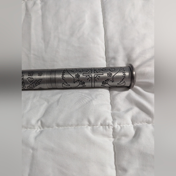 Pewter First Communion Certificate Holder. Engraved with church, doves, chalise. - Picture 5 of 8